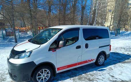 Nissan NV200, 2014 год, 1 250 000 рублей, 2 фотография