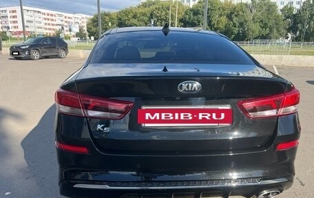 KIA K5 II, 2018 год, 2 000 000 рублей, 8 фотография