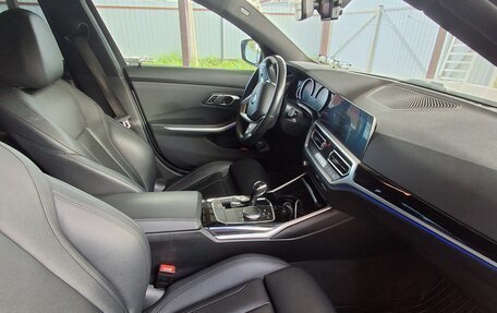 BMW 3 серия, 2019 год, 2 925 000 рублей, 18 фотография