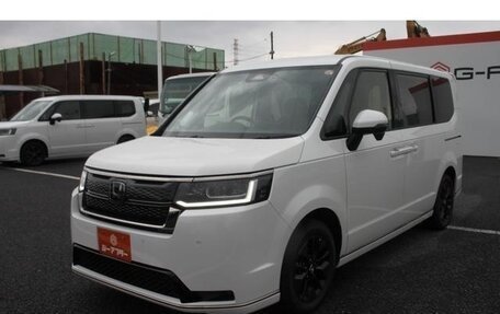 Honda Stepwgn, 2023 год, 2 300 000 рублей, 3 фотография