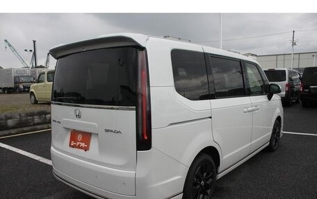 Honda Stepwgn, 2023 год, 2 300 000 рублей, 7 фотография