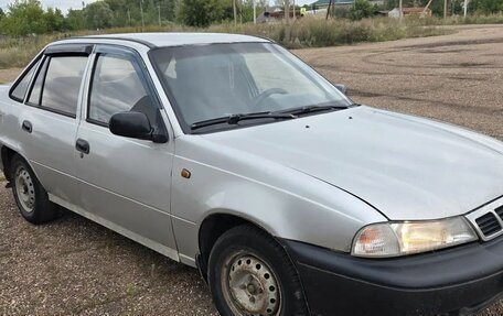 Daewoo Nexia I рестайлинг, 2002 год, 69 000 рублей, 3 фотография