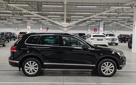 Volkswagen Touareg III, 2015 год, 2 948 000 рублей, 5 фотография