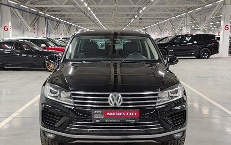Volkswagen Touareg III, 2015 год, 2 948 000 рублей, 2 фотография