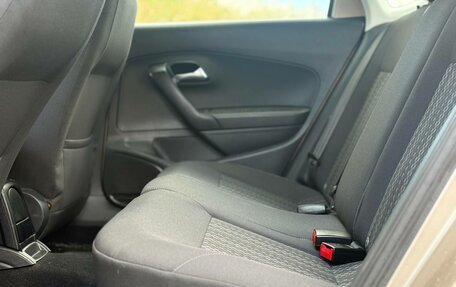 Volkswagen Polo VI (EU Market), 2017 год, 750 000 рублей, 32 фотография