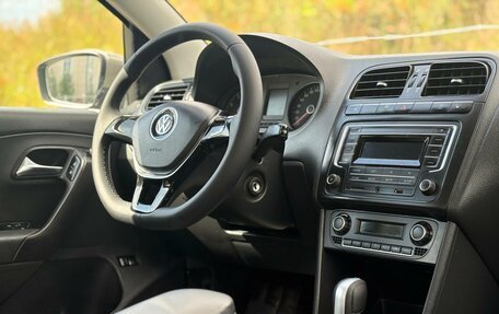 Volkswagen Polo VI (EU Market), 2017 год, 750 000 рублей, 34 фотография