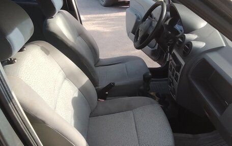 Renault Logan I, 2006 год, 185 000 рублей, 6 фотография