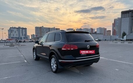 Volkswagen Touareg III, 2015 год, 2 900 000 рублей, 2 фотография