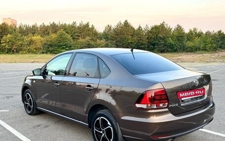 Volkswagen Polo VI (EU Market), 2015 год, 1 235 000 рублей, 2 фотография