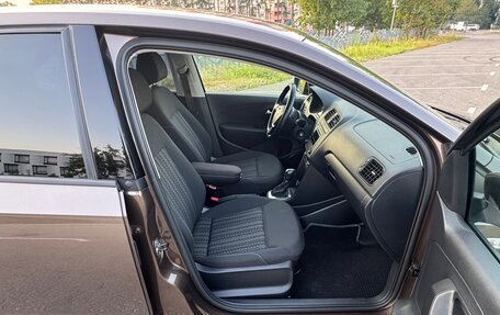 Volkswagen Polo VI (EU Market), 2015 год, 1 235 000 рублей, 18 фотография