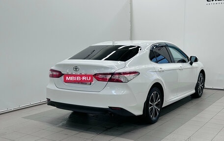 Toyota Camry, 2018 год, 2 080 000 рублей, 4 фотография