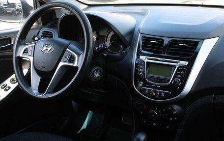 Hyundai Solaris II рестайлинг, 2013 год, 779 000 рублей, 16 фотография