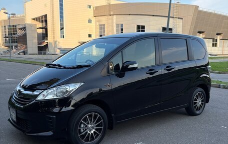 Honda Freed I, 2014 год, 1 299 000 рублей, 3 фотография