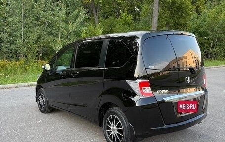 Honda Freed I, 2014 год, 1 299 000 рублей, 5 фотография