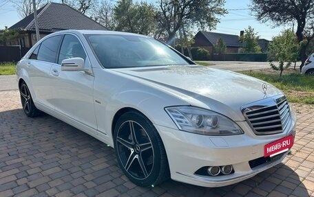 Mercedes-Benz S-Класс, 2011 год, 2 200 000 рублей, 3 фотография
