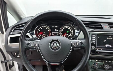 Volkswagen Touran III, 2019 год, 1 690 010 рублей, 11 фотография