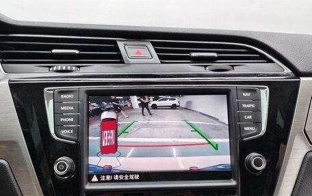 Volkswagen Touran III, 2019 год, 1 690 010 рублей, 13 фотография