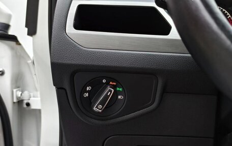 Volkswagen Touran III, 2019 год, 1 690 010 рублей, 16 фотография