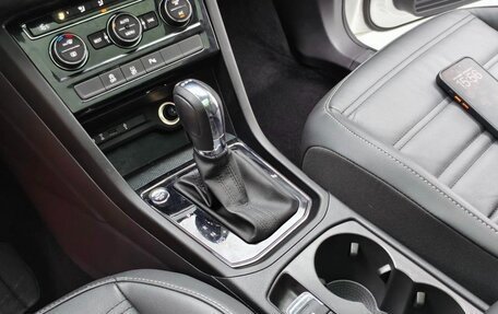 Volkswagen Touran III, 2019 год, 1 690 010 рублей, 15 фотография