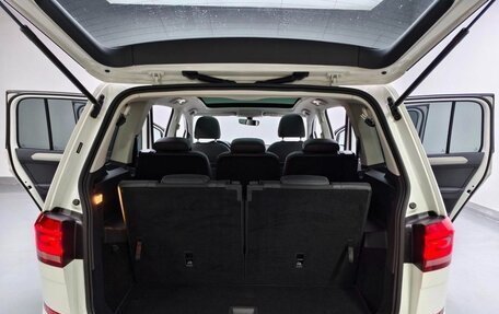 Volkswagen Touran III, 2019 год, 1 690 010 рублей, 21 фотография