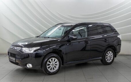 Mitsubishi Outlander III рестайлинг 3, 2012 год, 1 398 000 рублей, 3 фотография