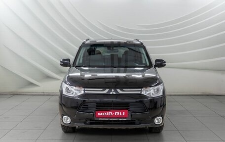 Mitsubishi Outlander III рестайлинг 3, 2012 год, 1 398 000 рублей, 2 фотография