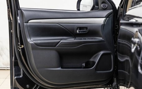Mitsubishi Outlander III рестайлинг 3, 2012 год, 1 398 000 рублей, 26 фотография