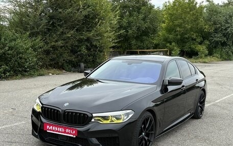 BMW 5 серия, 2018 год, 2 800 000 рублей, 2 фотография