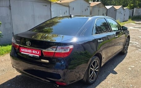 Toyota Camry, 2017 год, 2 350 000 рублей, 3 фотография