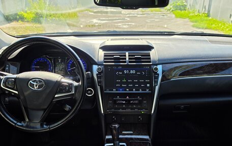 Toyota Camry, 2017 год, 2 350 000 рублей, 6 фотография