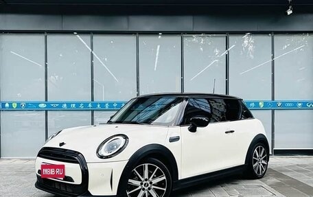 MINI Clubman, 2022 год, 2 250 000 рублей, 1 фотография