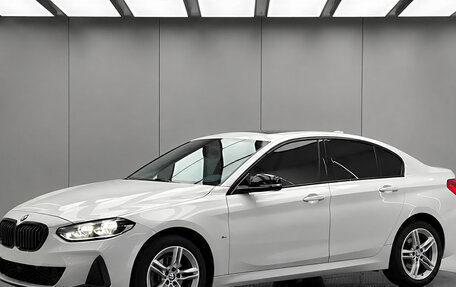 BMW 1 серия, 2022 год, 2 500 000 рублей, 1 фотография