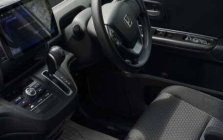 Honda Freed II, 2017 год, 1 000 000 рублей, 15 фотография