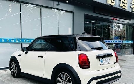 MINI Clubman, 2022 год, 2 250 000 рублей, 3 фотография