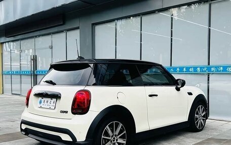 MINI Clubman, 2022 год, 2 250 000 рублей, 5 фотография