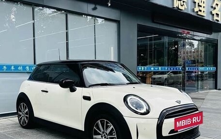 MINI Clubman, 2022 год, 2 250 000 рублей, 4 фотография