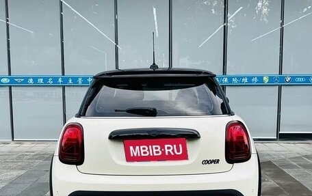 MINI Clubman, 2022 год, 2 250 000 рублей, 6 фотография
