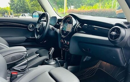 MINI Clubman, 2022 год, 2 250 000 рублей, 12 фотография