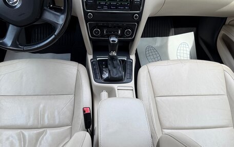 Skoda Superb III рестайлинг, 2014 год, 1 400 000 рублей, 14 фотография
