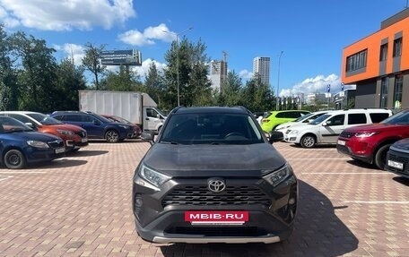 Toyota RAV4, 2021 год, 3 800 000 рублей, 3 фотография