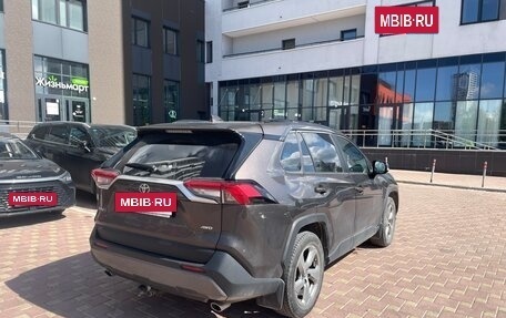 Toyota RAV4, 2021 год, 3 800 000 рублей, 4 фотография