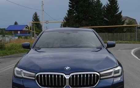 BMW 5 серия, 2021 год, 4 475 000 рублей, 2 фотография