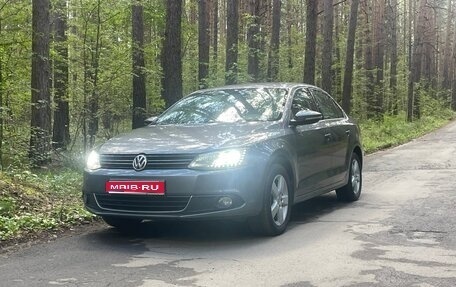 Volkswagen Jetta VI, 2014 год, 1 350 000 рублей, 1 фотография