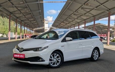 Toyota Auris II, 2016 год, 1 799 900 рублей, 1 фотография
