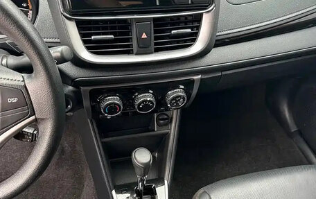 Toyota Yaris XP150 рестайлинг, 2023 год, 1 361 000 рублей, 15 фотография