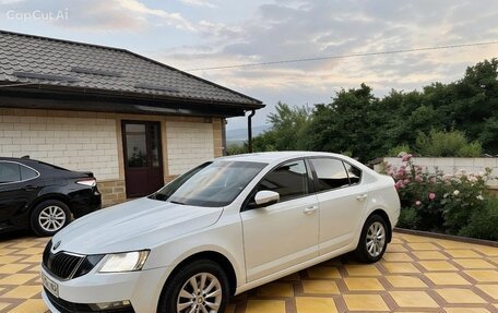 Skoda Octavia, 2019 год, 1 050 000 рублей, 2 фотография