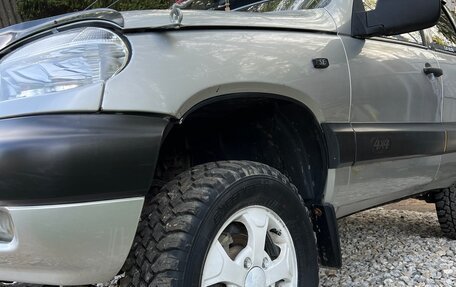 Chevrolet Niva I рестайлинг, 2006 год, 470 000 рублей, 24 фотография