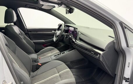 Volkswagen Golf VIII, 2023 год, 2 059 000 рублей, 17 фотография