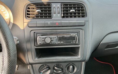 Volkswagen Polo VI (EU Market), 2010 год, 500 000 рублей, 8 фотография