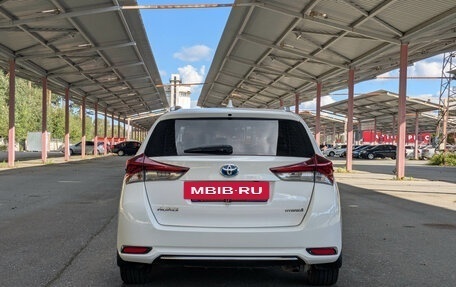Toyota Auris II, 2016 год, 1 799 900 рублей, 6 фотография